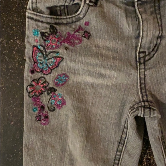 Sold - Picture 3 of 6